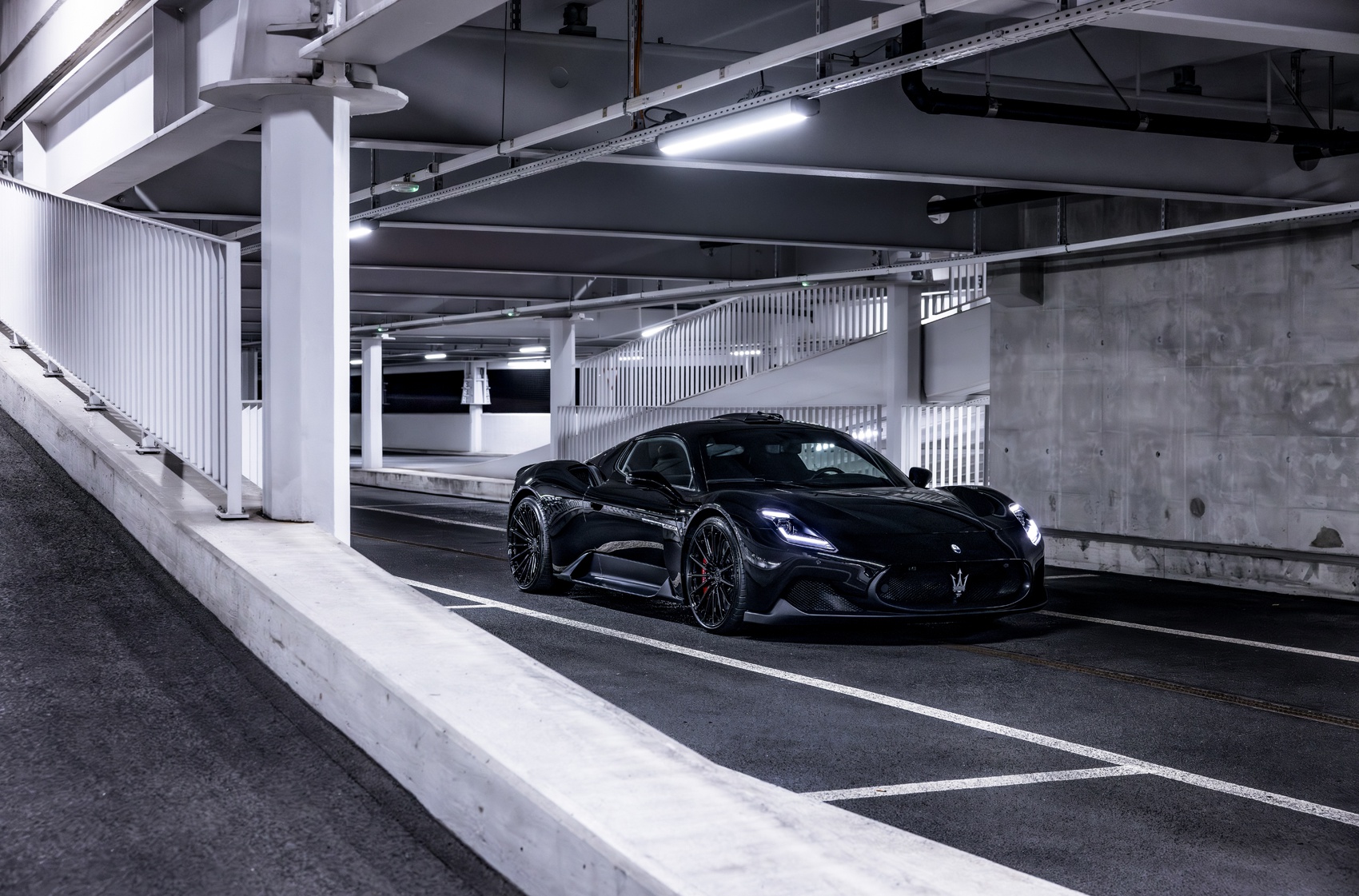 /blog/maserati-mc20-on-vesser-vsr-4-forged-wheels--gloss-black-precision-1