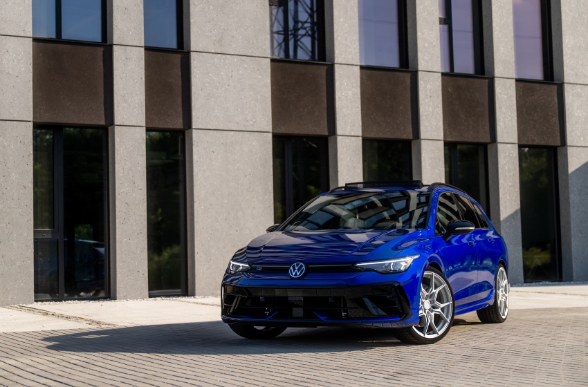 Volkswagen Golf  R's gallery