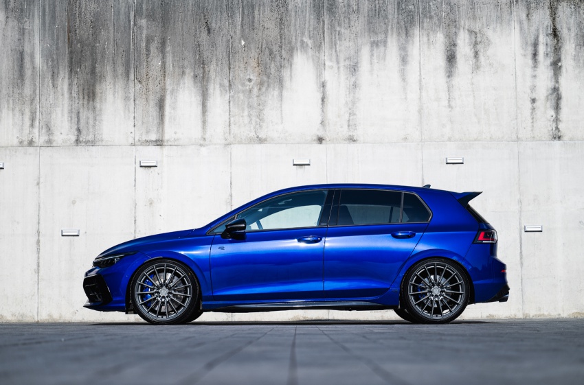 Volkswagen Golf  R's gallery