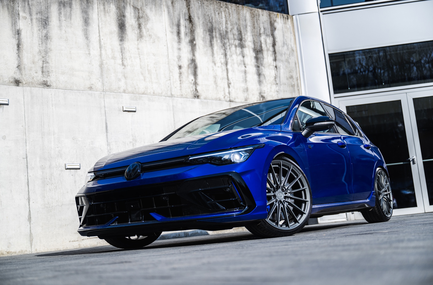 Volkswagen Golf  R's gallery