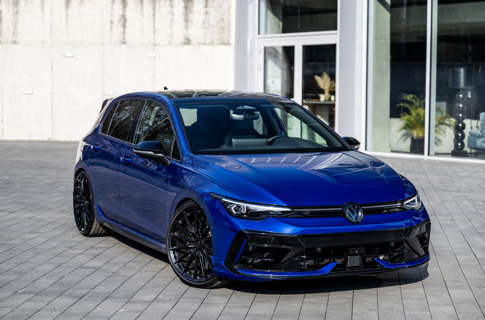 Volkswagen Golf  R's gallery